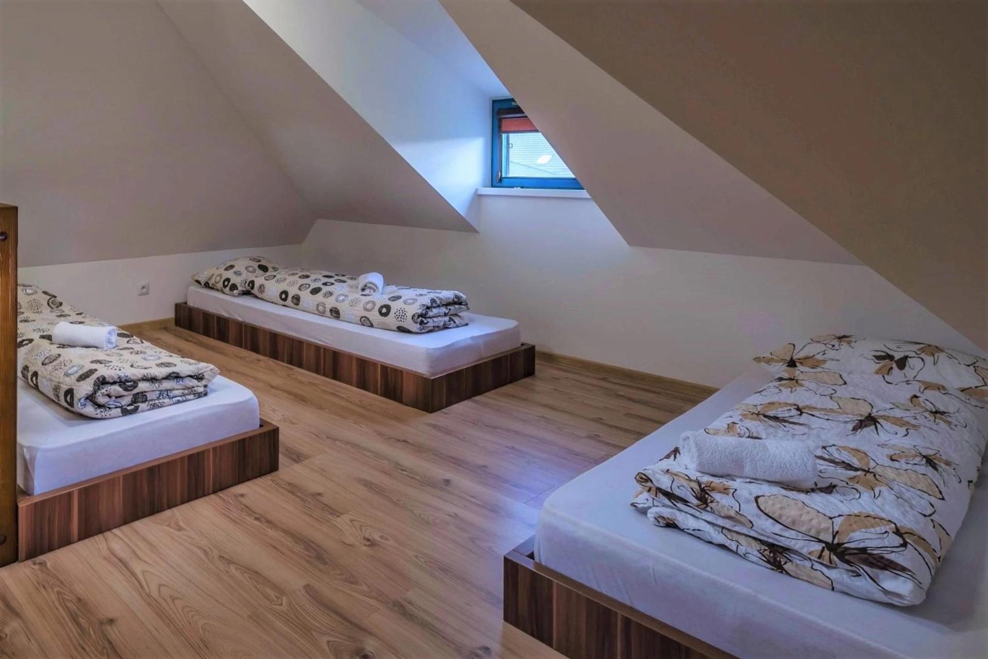 Ferienwohnung Piemonti Bešeňová Exterior foto